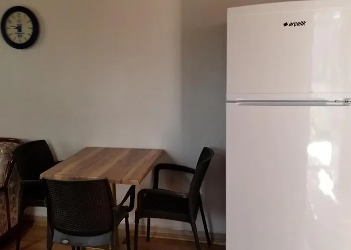 Huge Evleri 3 * מרמריס