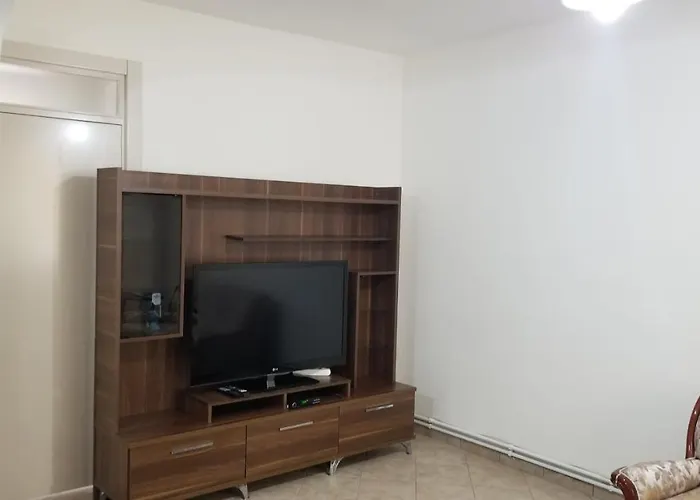 Huge Evleri 3 * מרמריס