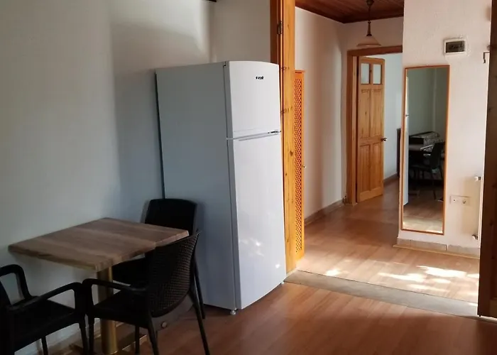 Huge Evleri 3 מרמריס